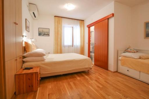 Sunshine Apartment Makarska Exterior photo